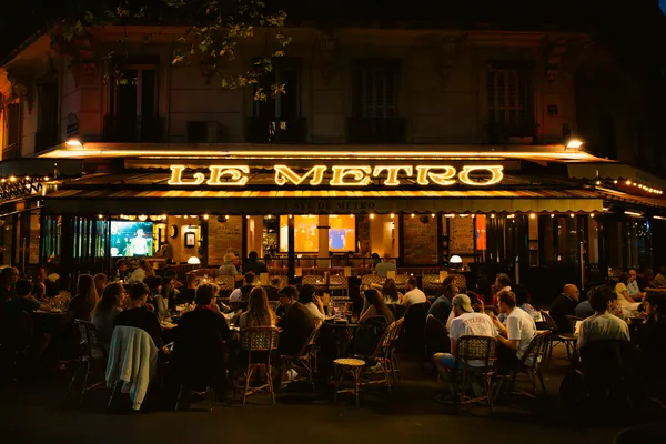 Le Metro.jpg