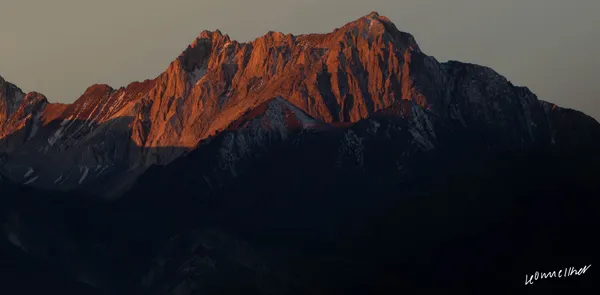 Leou mountain sunrise.jpg